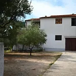 Cozy Apartments In Zadar With Free Parking And Olive Garden